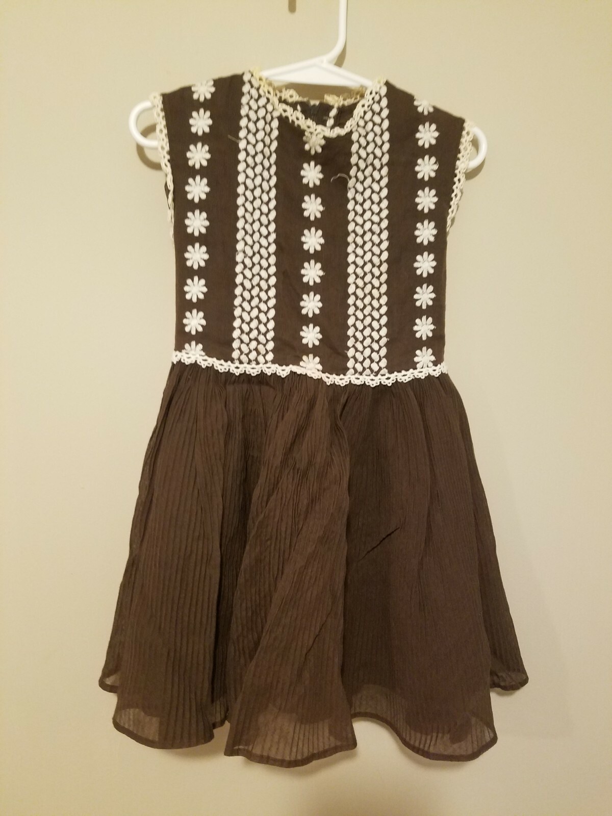 Picture 1 of 6