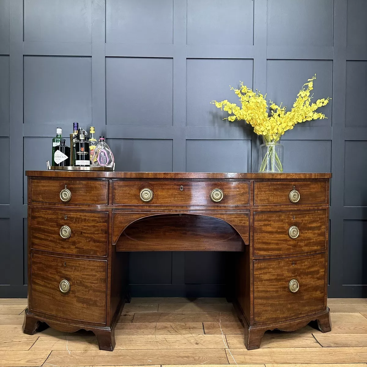 Antique Mahogany Sideboard Tail