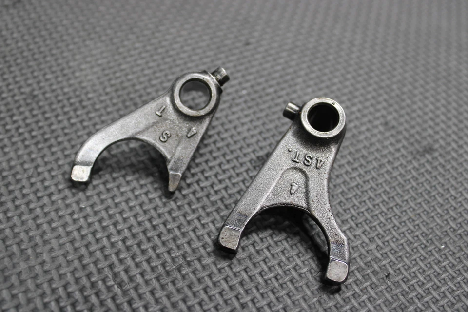 Yamaha TTR110E 2009 transmisión de motor OEM engranajes de montaje Tranny Foto 4 de 4