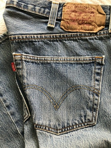 LEVI 501 ORIGINAL Straight Leg Red Tab Button Fly Men’s Jean W42 L 32 washed - Picture 5 of 9