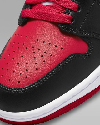 Nike WMNS Air Jordan 1 Mid 