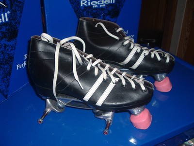 New Old Stock DOMINION OF CANADA Size 6 Mens/ Ladies 7, Invader Single Action