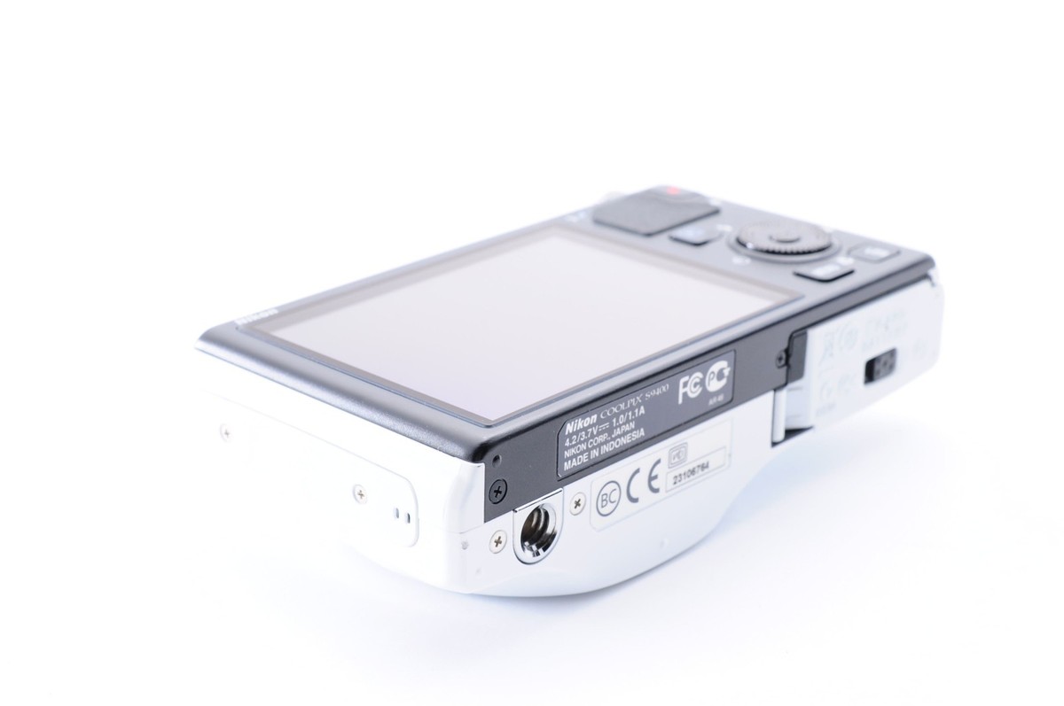 Nikon Coolpix S9400 White Excellent+5 18.1MP Digital Camera Z1641