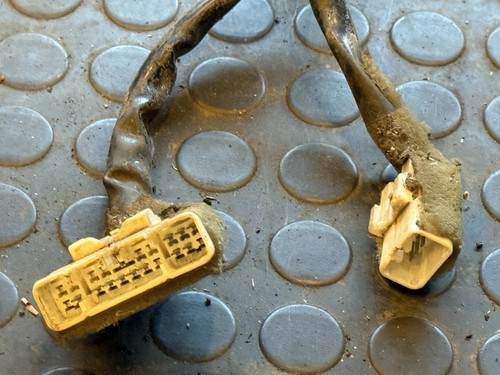 91-97 Toyota Land Cruiser OEM Driver Side Floor Wiring Harness 82162-60041 - Picture 11 of 13