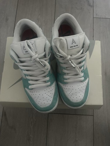 Size 8.5 - Nike SB Dunk Low x April Skateboards Turbo Green - Picture 4 of 5