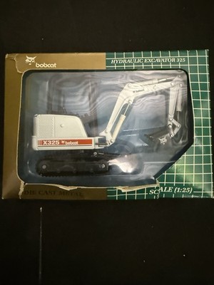 Bobcat X325 Hydraulic Excavator  Wan Ho Diecast 1:25 Slight Damage To Box See Pi