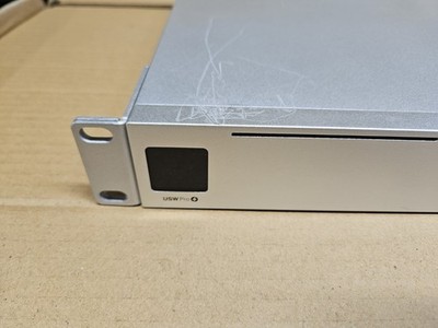 Ubiquiti USW-PRO-24-POE Switch 24-Port