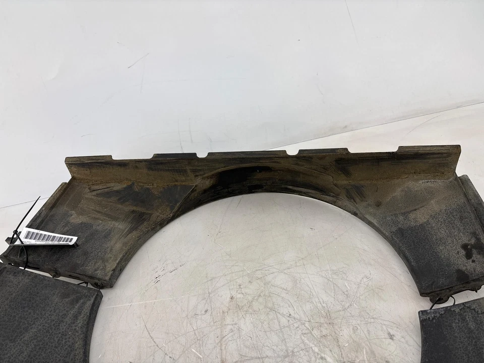 01-07 Chevrolet Silverado 3500 Radiator Cooling Fan Shroud Upper & Lower OEM - Image 2 of 4