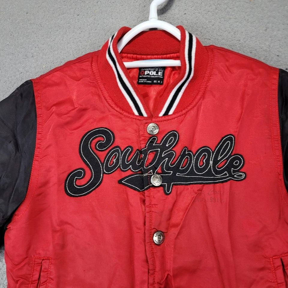 Southpole 男孩夹克小号红色黑色校服风格纽扣外套 — 第 3/4 张图片