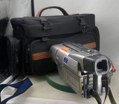 Sony CCD-TRV48E Camcorder Video Camera Recorder  GREY WITH BAG - TESTED - 229