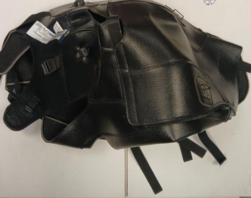 Protégez le réservoir de votre BMW R100GS contre les rayures avec Bagster