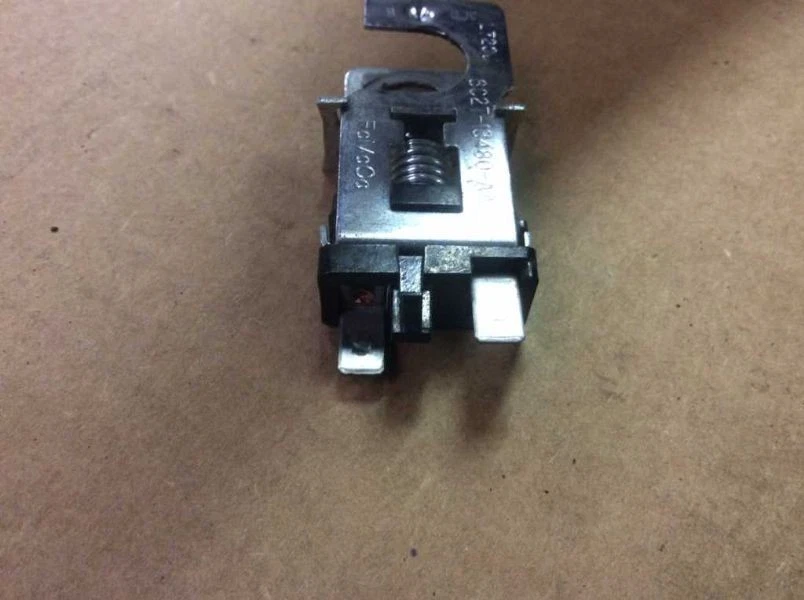 INTERRUPTOR LUZ FRENO 06 07 08 2006 2007 2008 FORD E150 E250 E350 E450 Foto 3 de 4