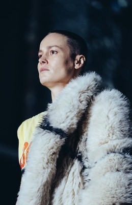 Brie Larson Fur Coat Looking Up Sky 11x17 Poster