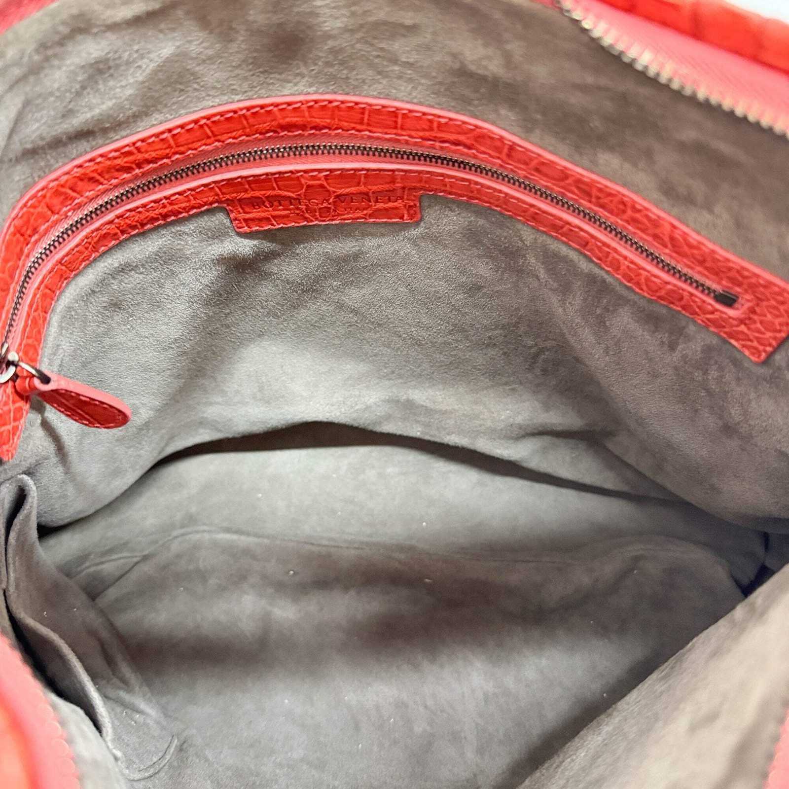 BOTTEGA VENETA Cervo Blood Orange Crocodile Embossed Leather Shoulder Bag thumbnail 13