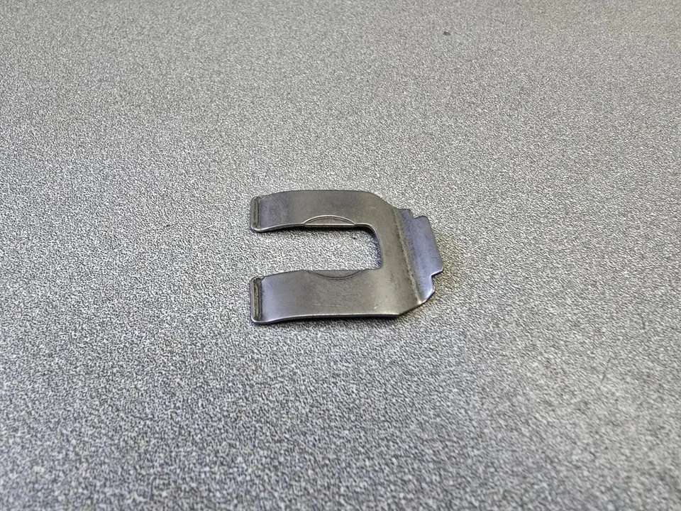 MUY BONITO USADO ORIGINAL PORSCHE 911 912E 930 914 MANGUERA FRENO SOPORTE CLIP NLA #1 Foto 2 de 3