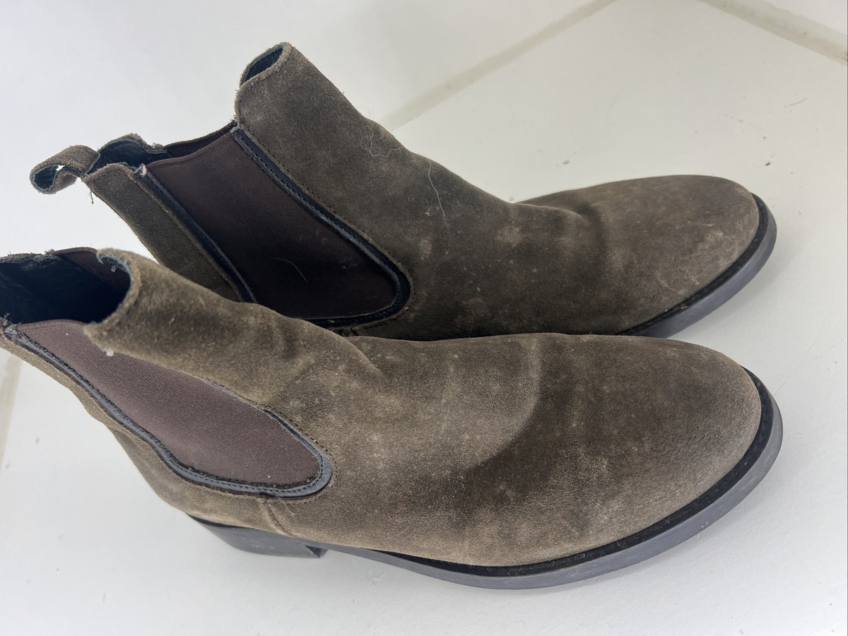 Used Thursday  boot company legend Chelsea. Used in great condition. Thursday Boots Legend Women main image 3