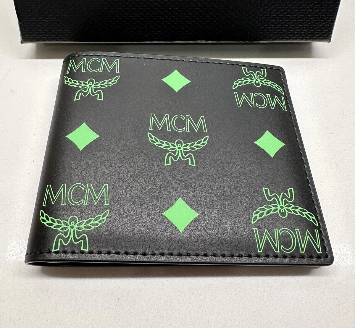 NEW MCM Men's Black Green Leather Bifold Wallet ** Beautiful
