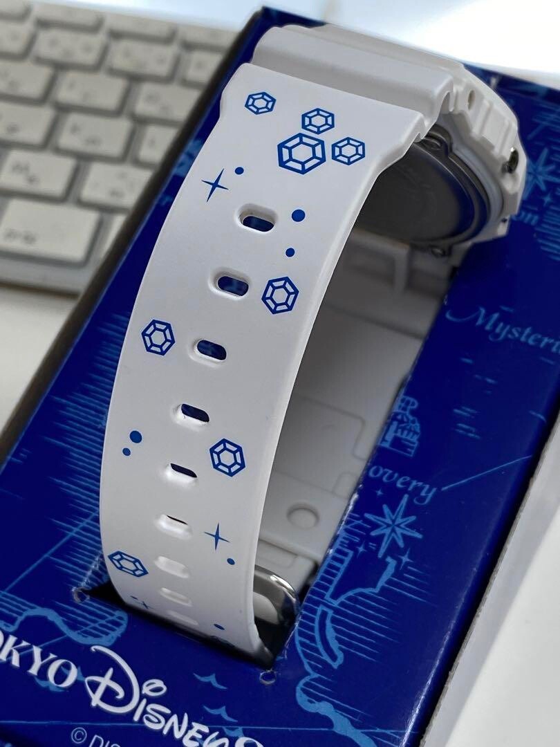 RARE CASIO G-SHOCK DW-5600 × Disney Mickey Mouse digital