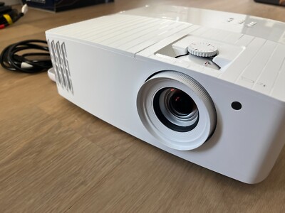 Optoma UHD50X 2160p DLP Projector - white - barely used
