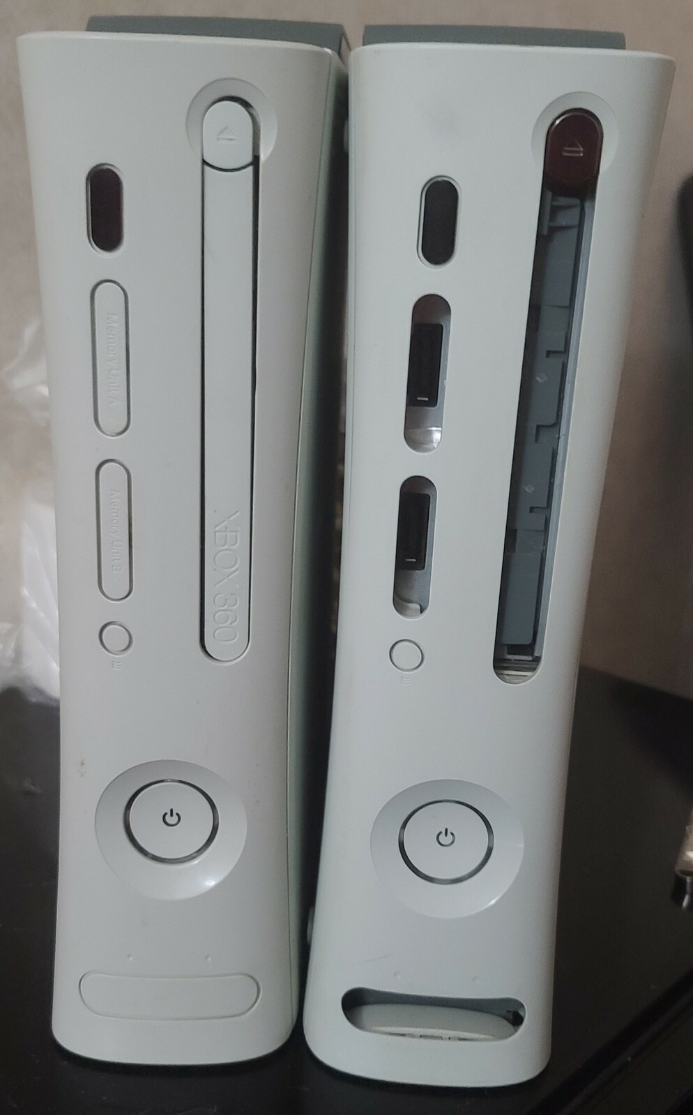 Lot of 2 Microsoft Xbox 360 Consoles FOR PARTS OR REPAIR with 20GB and 60GB HDD