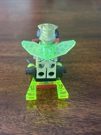 LEGO galaxy squad 70701 Swarm Interceptor 99% complete 2013 Retired outer space