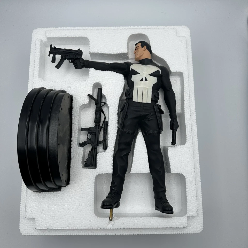 Estatua de 12 pulgadas The Punisher tamaño completo #1071 / 5000 diseños de Randy Bowen Marvel Foto 2 de 4