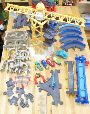 LARGE MIXED LOT TOMY CHUGGINGTON DIECAST STACK TRACK w/ BREWSTER'S BIG BUILD SET