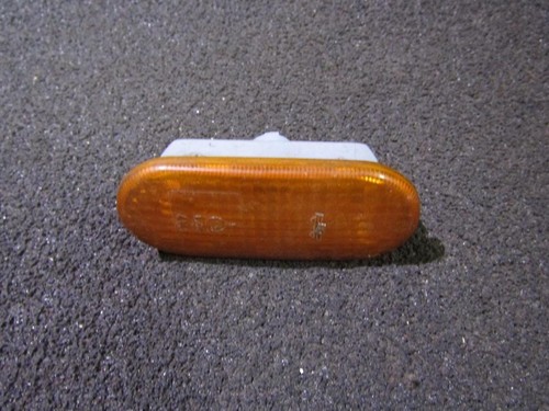 3b0949117b Seitenblinker (Kotflügelblinker) Vorne Rechts  Volksw DE119243-53