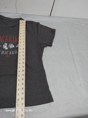 Chicago Black Hawks T-shirt youth size L. - Picture 3 of 8