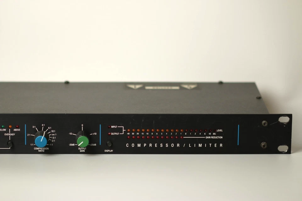 dbx 160A Professional Compressor Limiter Rackmount Signal Processor Tested Japan - Image 3 of 4