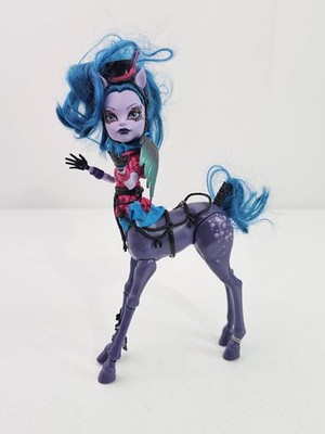 Monster High Freaky Fusion Hybrids AVEA TROTTER 11'' Centaur Horse Doll (1 WING)