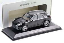 Porsche 1:43 Minichamps Macan Turbo 2013 Black Diecast Model Car Dealer Edition