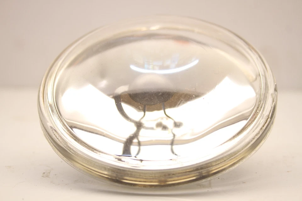 4405 - 30W PAR36 Very Narrow Spot Automotive Lamp - Image 3 of 4