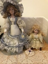 2 Vecchie bambole + 1 bambolina mignon