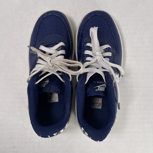 Scarpe Nike bambino taglia 12C Air Force 1 LV8 blu bianco vuoto scarpe pelle mimetica AF1 - Foto 5 di 11