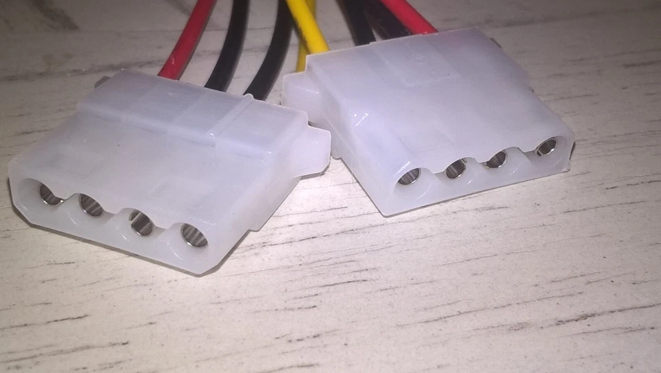 8'' 4-pin Molex Male to 2x Female Power Y-Splitter Cable IDE IP4 Ext. Adapter - Image 2 of 4