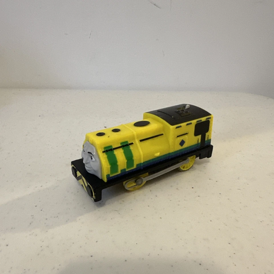 Thomas and Friends Raul Trackmaster Motorized Train Engine 2013 Tested and Works - Image 2 of 4