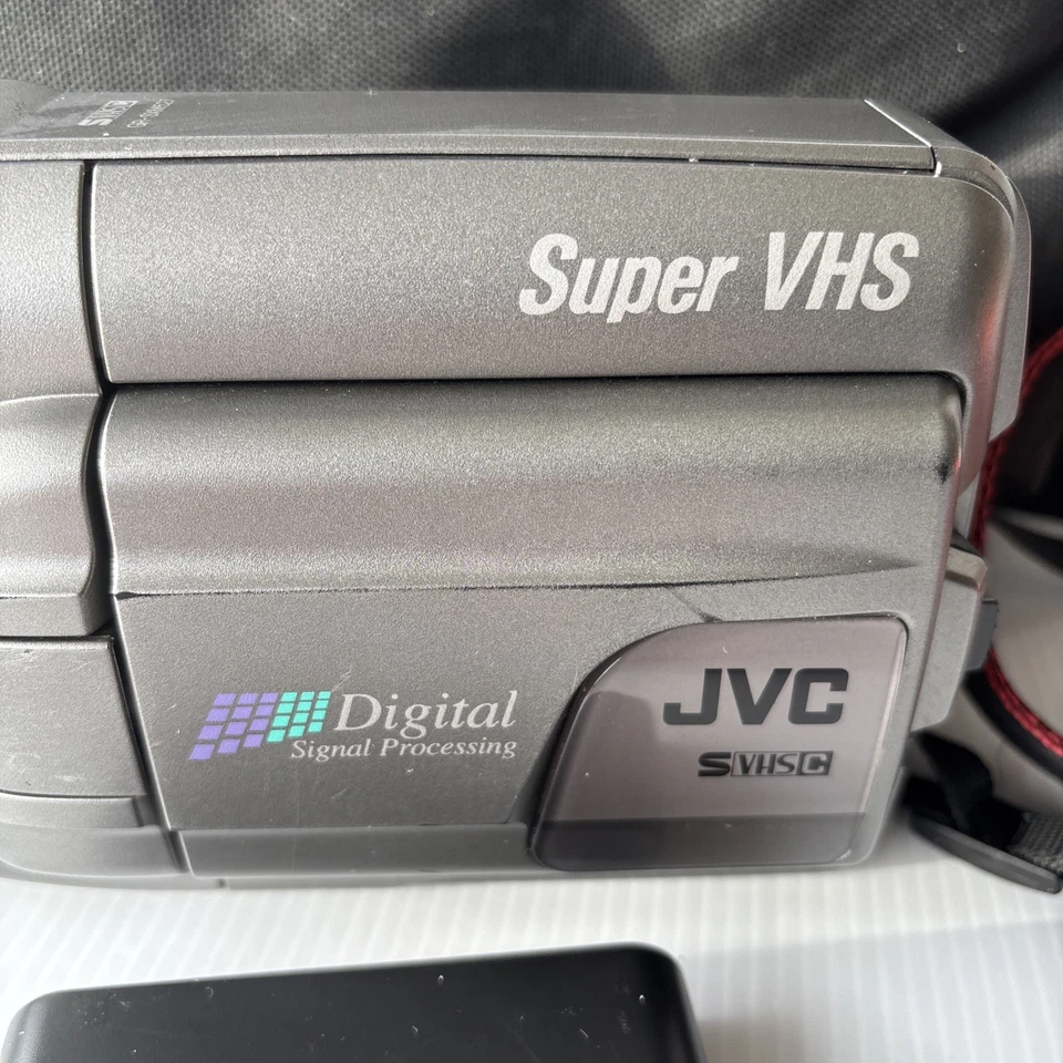 JVC GR-SXM527U S-VHS-C Camcorder – Tested w/ Adapter (Not Included) + Bag - Image 2 of 4