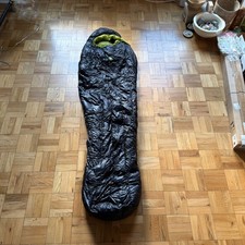 Marmot Plasma Down 30F Sleeping Bag 900 Fill - Black with Green Venom Interior 
