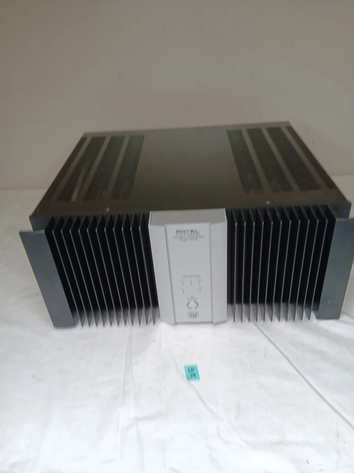 Rotel RMB-1075  5 channel Power Amplifier 120 watts pc, silver. - Image 3 of 4