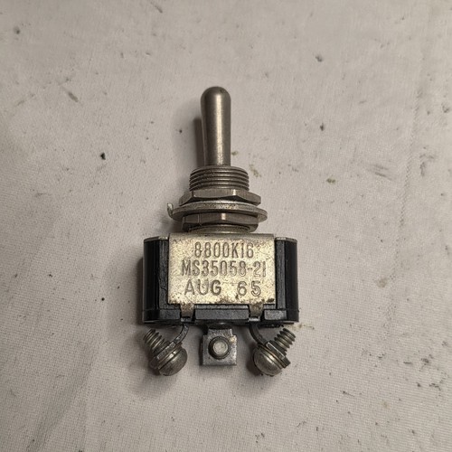 Cutler Hammer On Off On Switch Toggle RC Airplane 8800K16 MS35058-21 Aug 65
