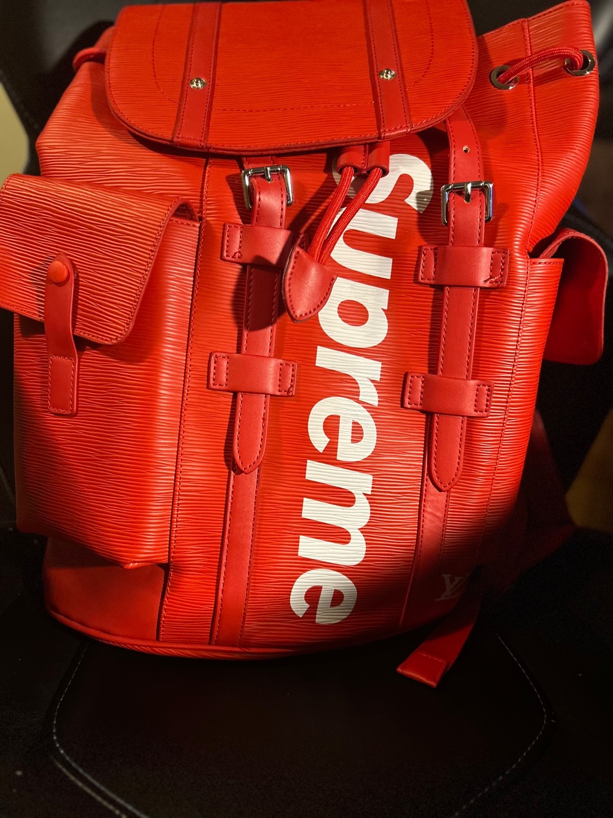Supreme Limited Edition Louis Vuitton 🎒 RARE ! Imported image 2