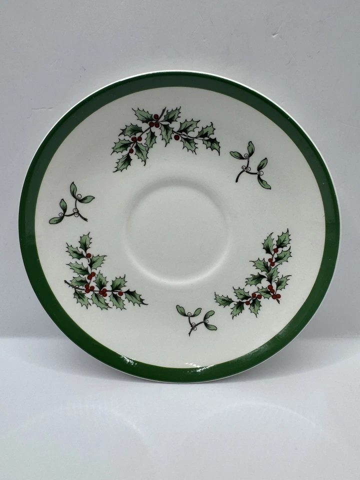 SPODE CHRISTMAS TREE HOLLY DESIGN S3324 SAUCERS ONLY SET OF 8 - Image 3 of 4