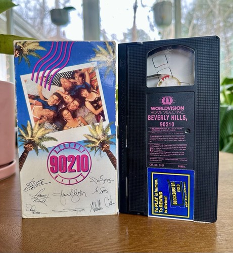 Beverly Hills 90210 (VHS, 1990) with cast signatures Blockbuster Video - Picture 1 of 4