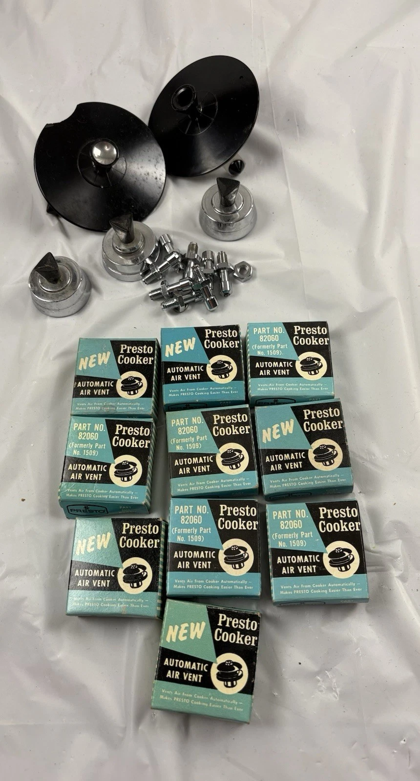 Vintage Presto Pressure Cooker Parts Lot NOS 82060 Air Vents Regulator Weights
Opens in a new window
