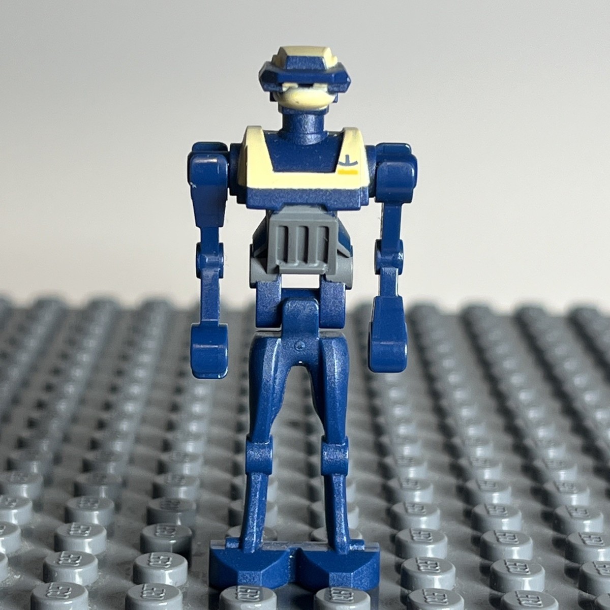 Authentic LEGO Star Wars Minifigure – TX-20 Tactical Droid sw0312