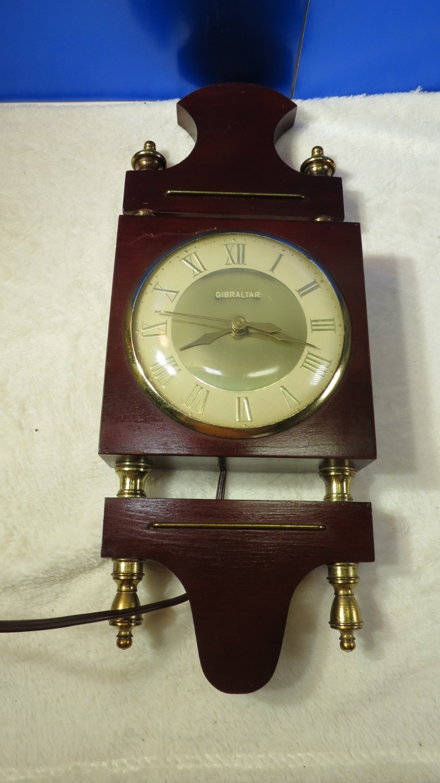 MID CENTURY MODERN WALL CLOCK ELECTRIC WORKS GREAT BY GIBRALTAR 16" TALL