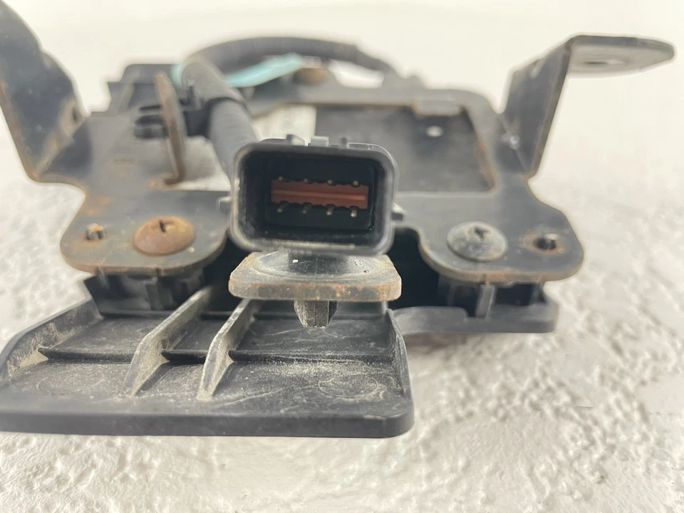 OEM 2015 2016 2017 Hyundai Sonata Blind Spot Radar Sensor RH Right 95821-C1001 - Image 4 of 4