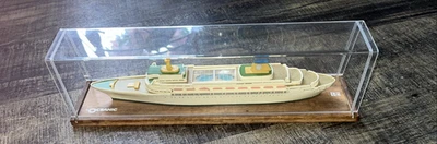 Vintage Home Lines SS Oceanic Cruise Ship Souvenir VINTAGE MODEL IN CASE - Image 1 of 4