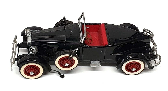 Danbury Mint 1/24 Scale 12425G - 1927 Stutz Black Hawk - Black - Image 4 of 4